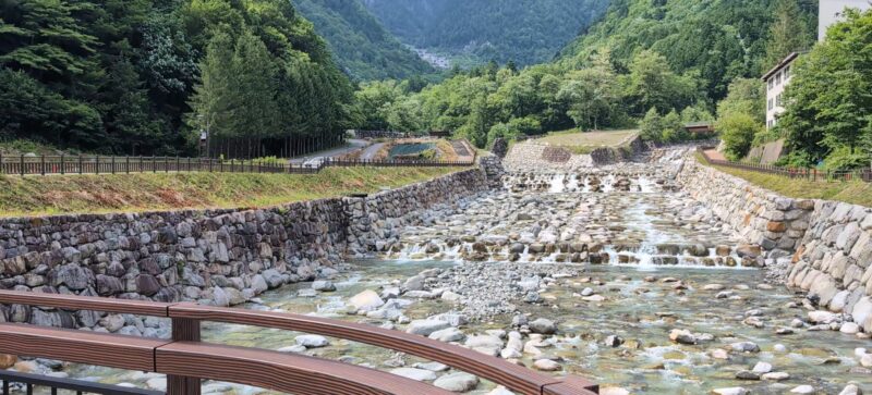 飛騨温泉郷観光案内所(新穂高センター )